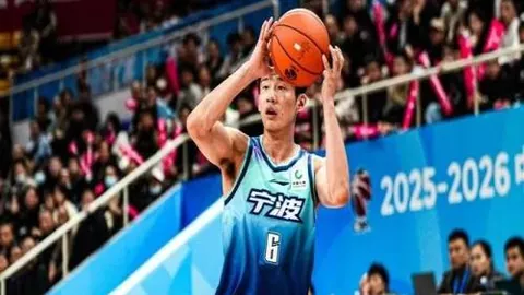 前国足归化球员四年未亮相，3600万收益后改籍，现28岁生活无忧